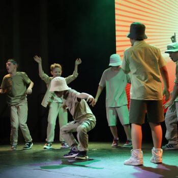 BREAK DANCE